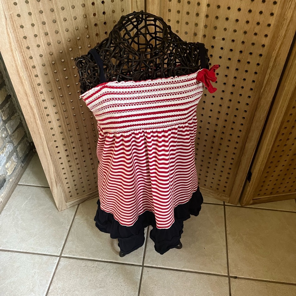 Girls size 6, Fourth of July dress longer with spagetti straps